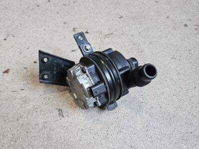 Water Pump Mercedes 253 Auxiliary Water Pump Auxiliary Water Pump A0005002686