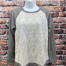Adrienne Vittadini Women s Grey And White Pullover Sweater, Medium