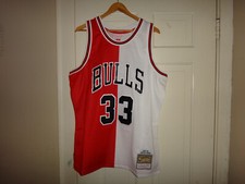 Men's Scottie Pippen 1997-98 Mitchell Ness Bulls Split Swingman Jersey 135