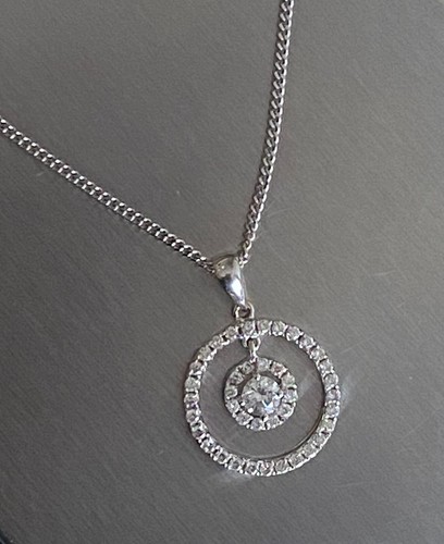 18ct Gold 0.5ct Diamond Necklace Chain Circle Natural Diamond 1/2 Carat - Picture 2 of 15