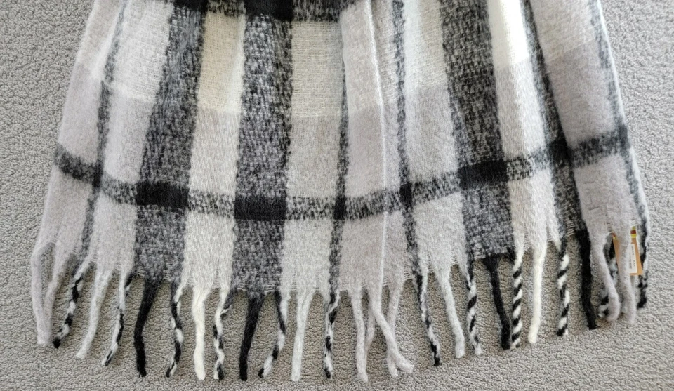 Steve Madden Alta Manta a Cuadros Mezcla de Lana Envolvente Bufanda Para Mujer O/S Negro/Blanco Foto 4 de 4