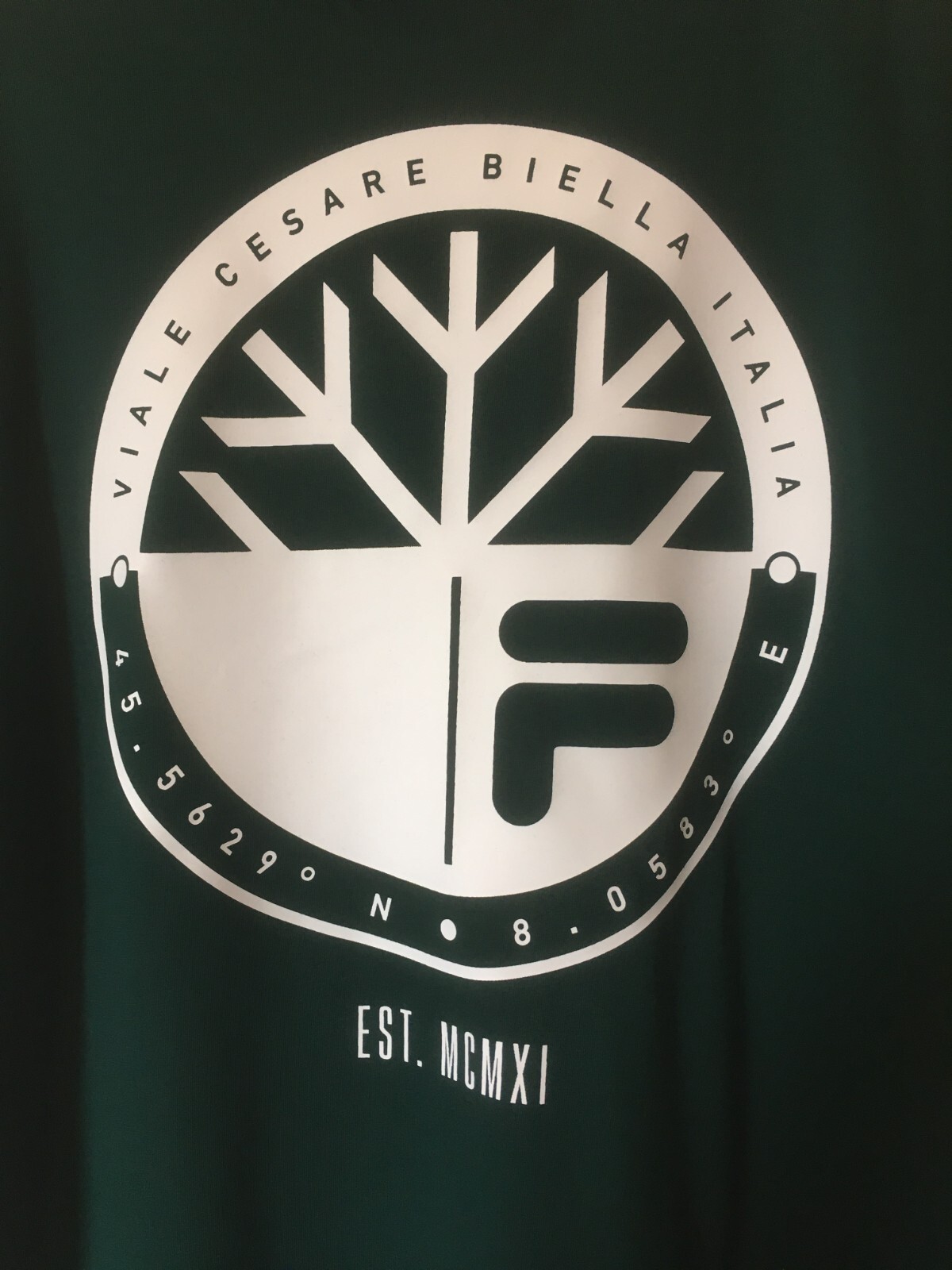 T shirt Fila stampa schiena uomo manica corta cotone media nuova con etichette prezzo consigliato £32 verde scuro