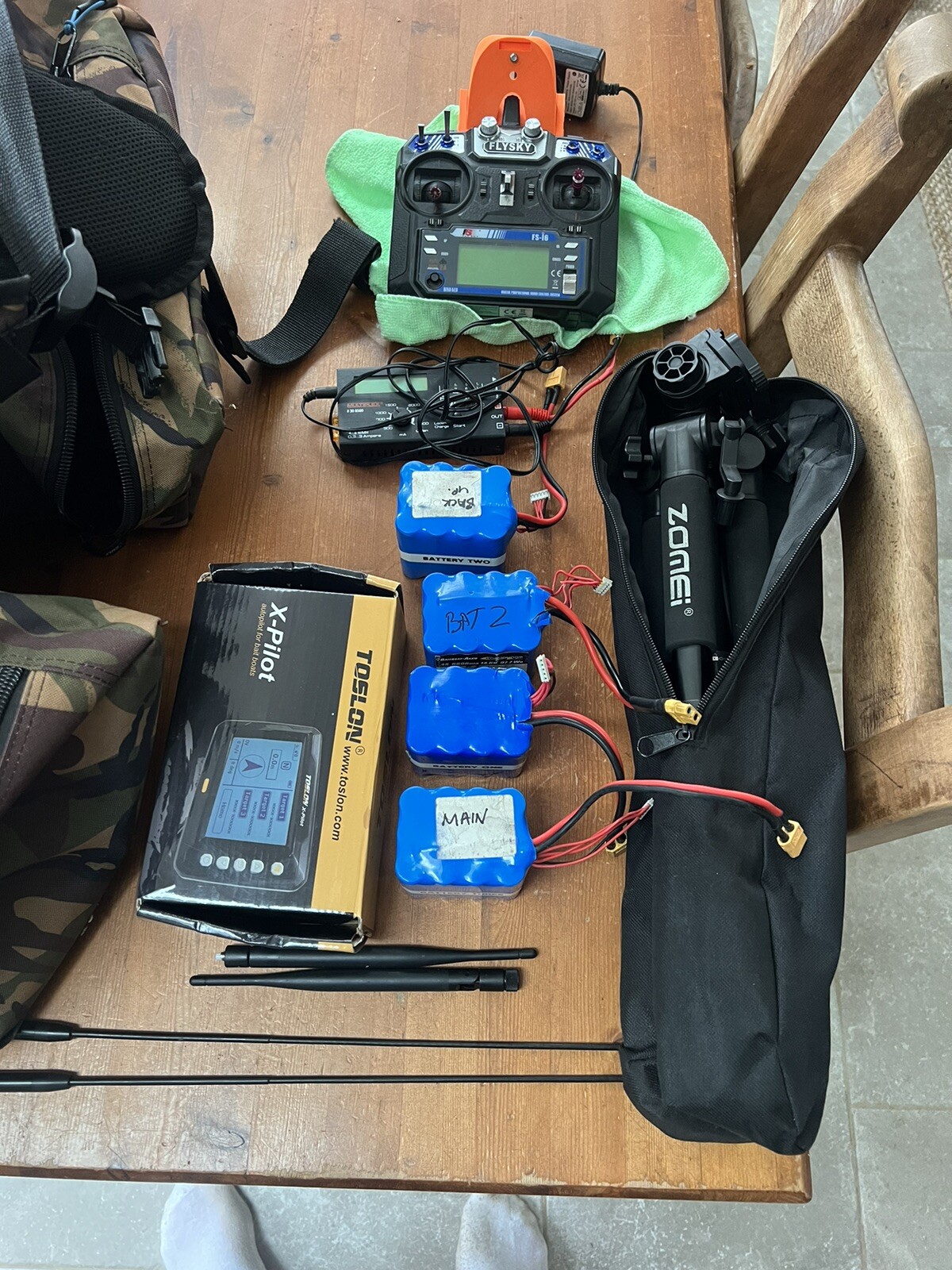 Carplounge RT4 Bait Boat with Toslon X Pilot GPS Autopilot