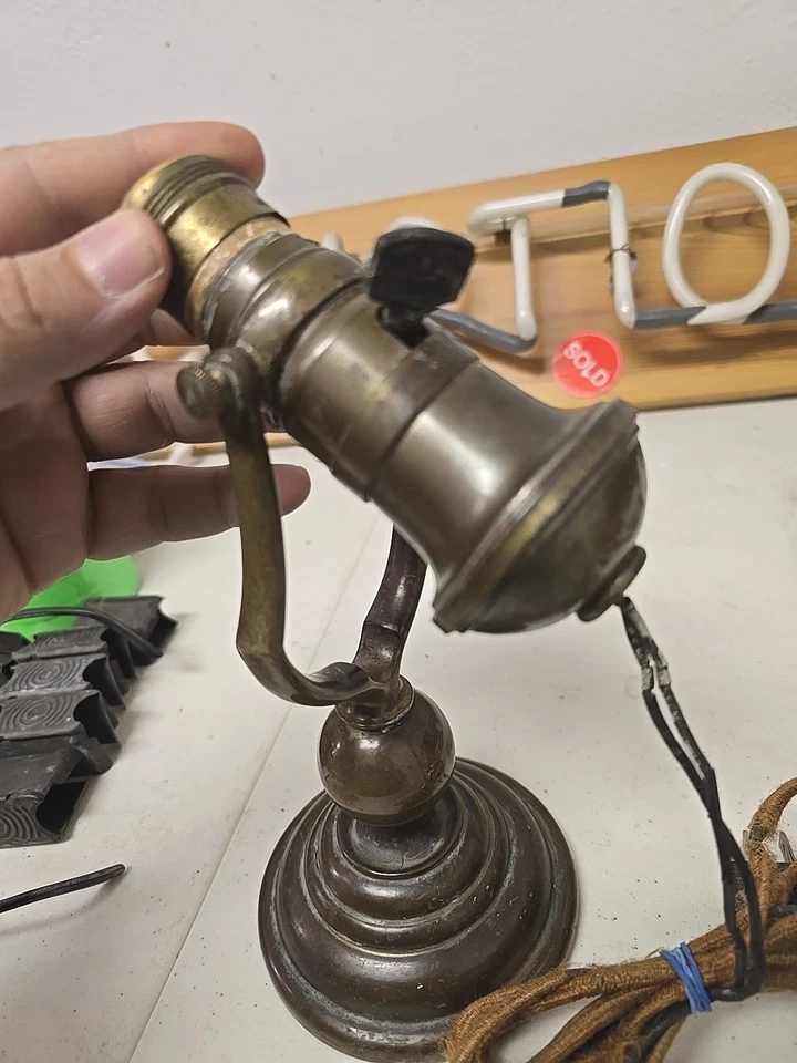 Lámpara cardán antigua de bronce Foto 3 de 4