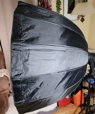 EZ-Deep Parabolic Softbox 36in (90cm) - Quick Collapsible Softbox with Bronco...