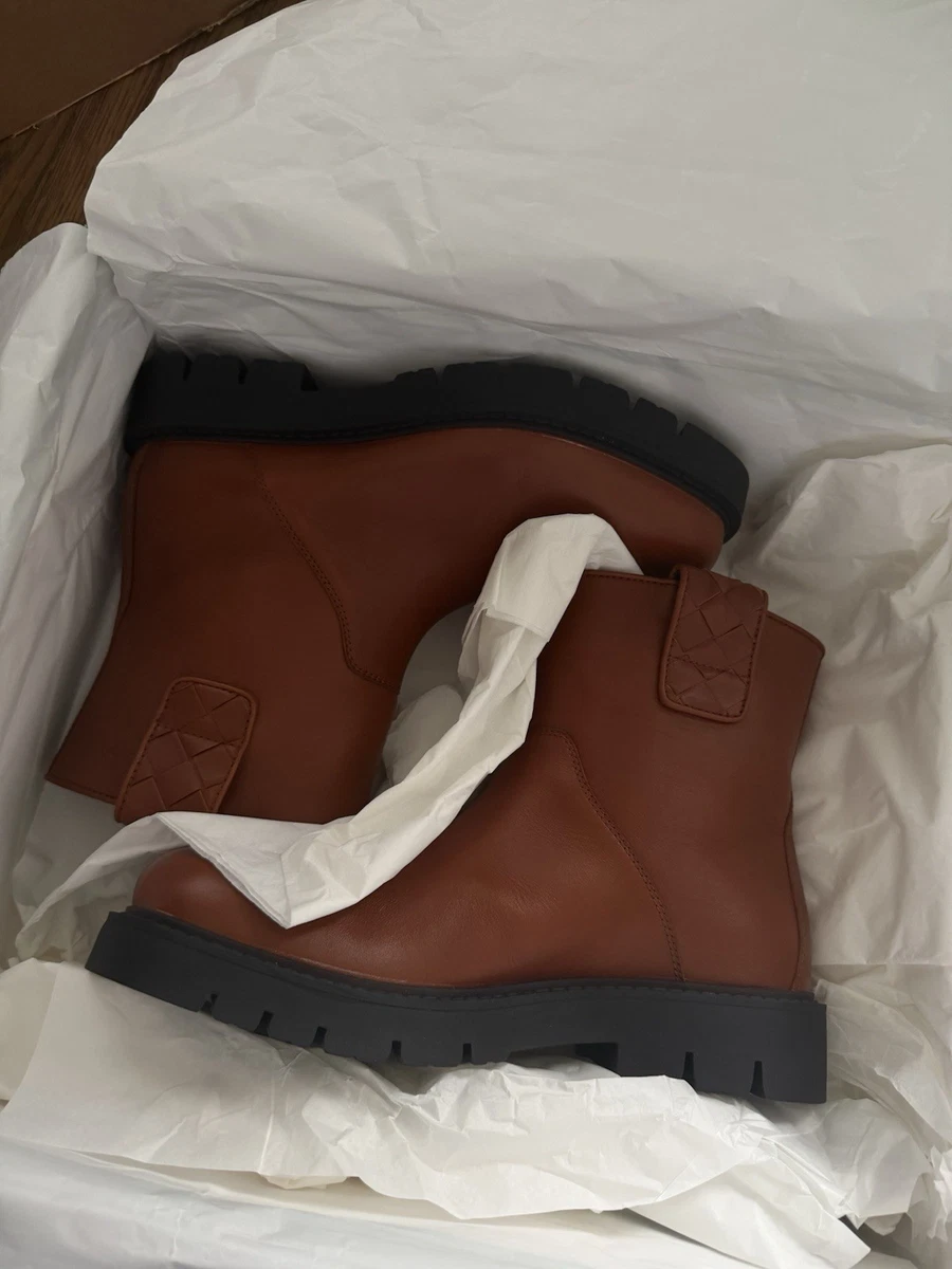 Bottega Veneta Brown Boots for Men for Sale | Shop New  display picture 2