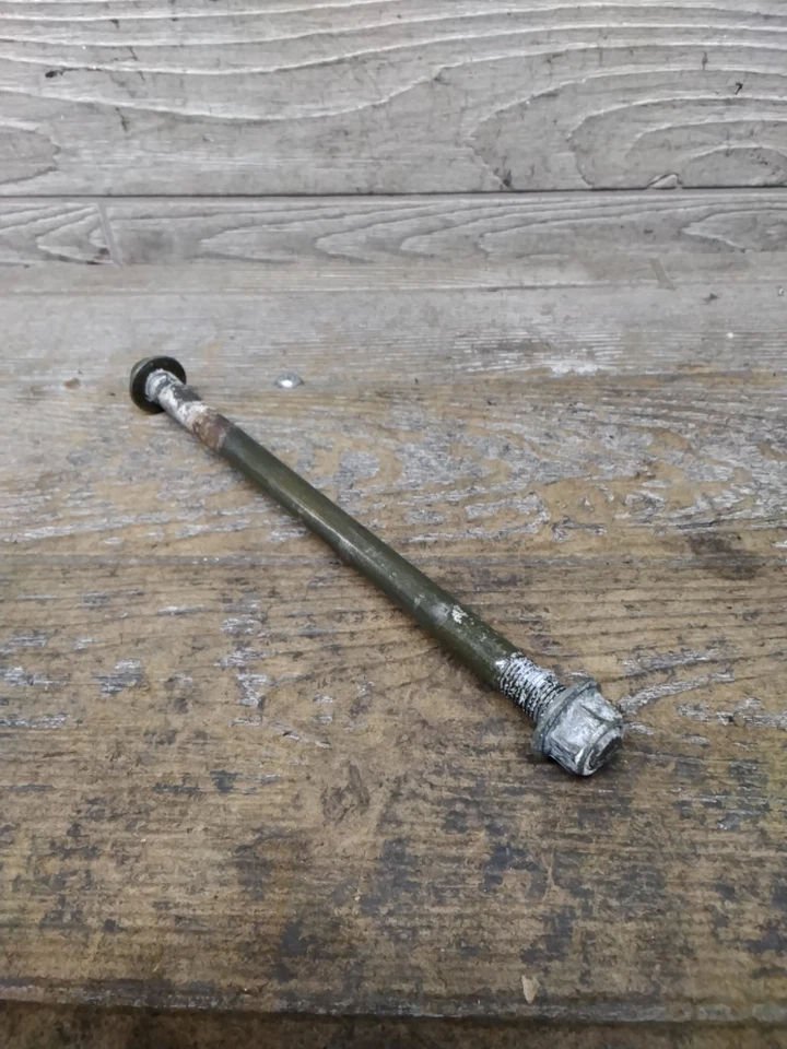 Juego de 15 tuercas de perno eje buje rueda delantera scooter Buddy 125cc genuino OEM BR-689 Foto 2 de 4