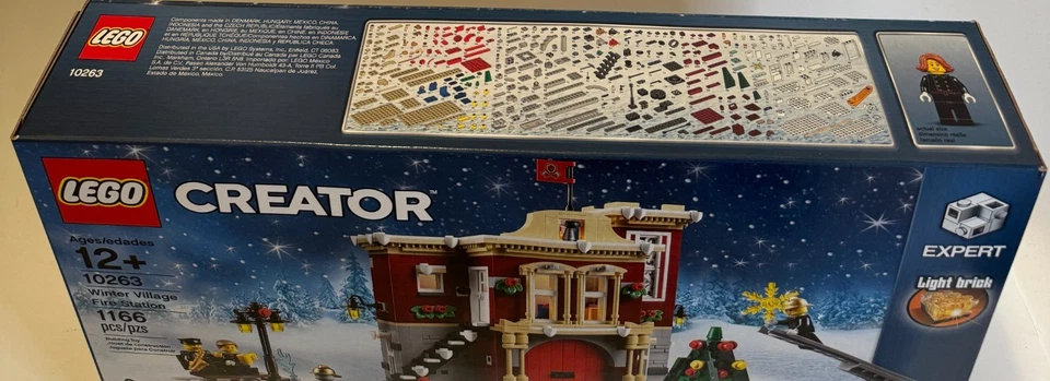 new LEGO CREATOR Winter Village Fire Station 10263 Sealed house ladder truck set - Image 2 of 4
