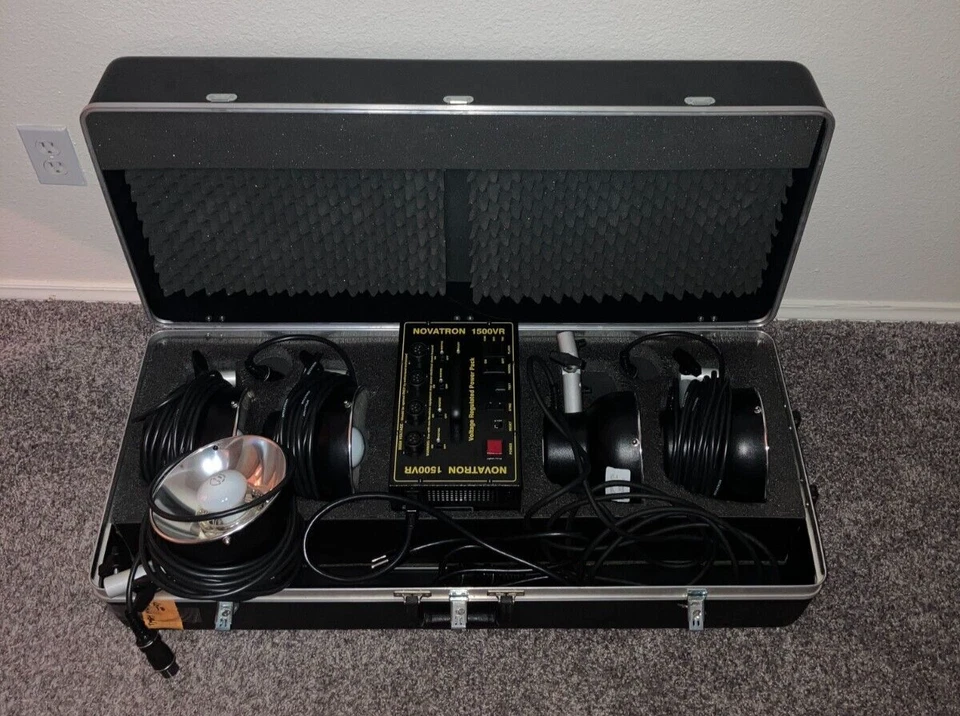 Novatron 1500VR 5 Light System Studio Lighting Kit Still Photography w Case - Image 2 of 4