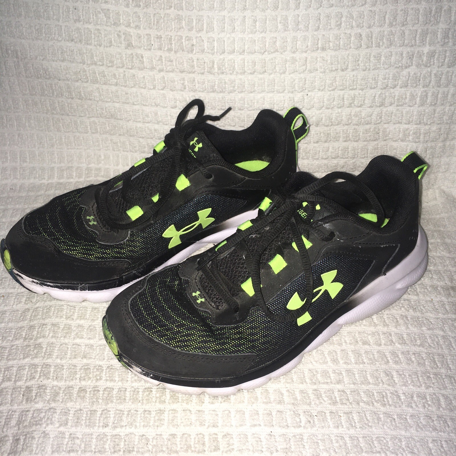 Under Armour Charged Assert 9 Navy Yellow Size 6Y… - image 3