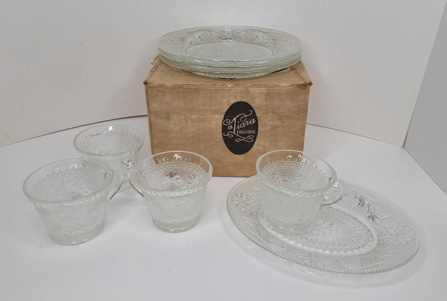 Vintage Tiara Indiana Pressed Glass Oval Sandwich Snack Plates & Cups Set Of 4
