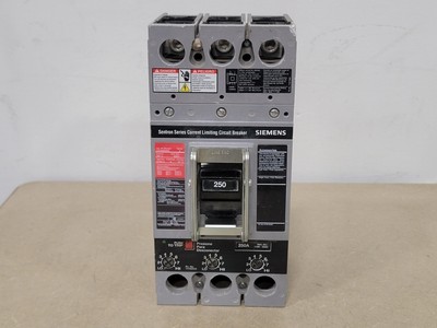 SIEMENS 250 Amp, 3 Pole, 600 volts Circuit Breaker CFD63B250 w/ Trip