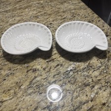 Stlyle-Eyes Seashell Collection(2)6”bowls Microwavable/Dishwasher Safe Baum Bros