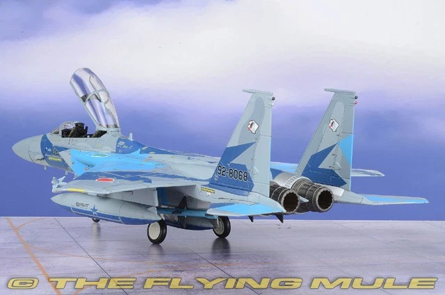 Hobby Master 1:72 F-15DJ Eagle JASDF Hiko Kyodotai #92-8068 - Imagem 2 de 4