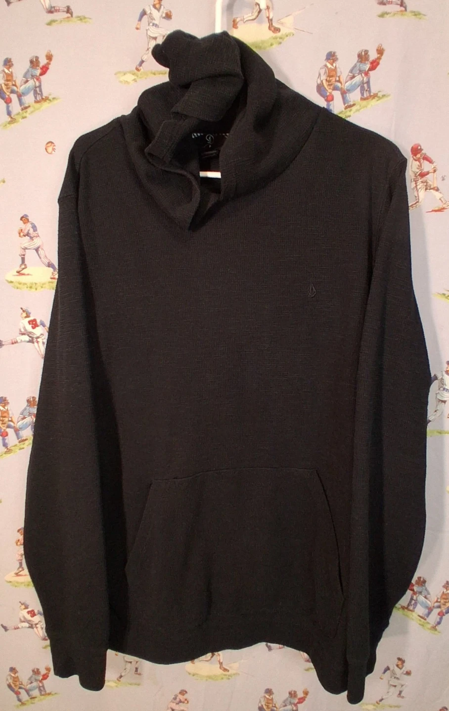 👀 Volcom Mens Medium Thermal Hoodie Long Sleeve Hooded Shirt Black