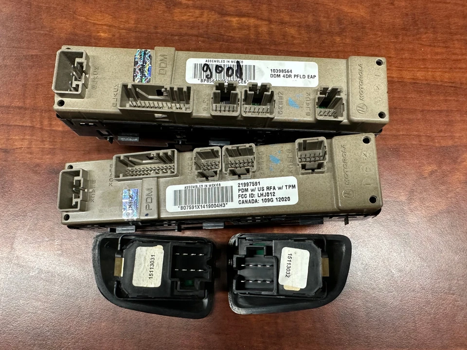 03-06 Silverado Escalade Front & Rear Window Switch Set BLUE LED TPMS Power Fold - Image 3 of 4