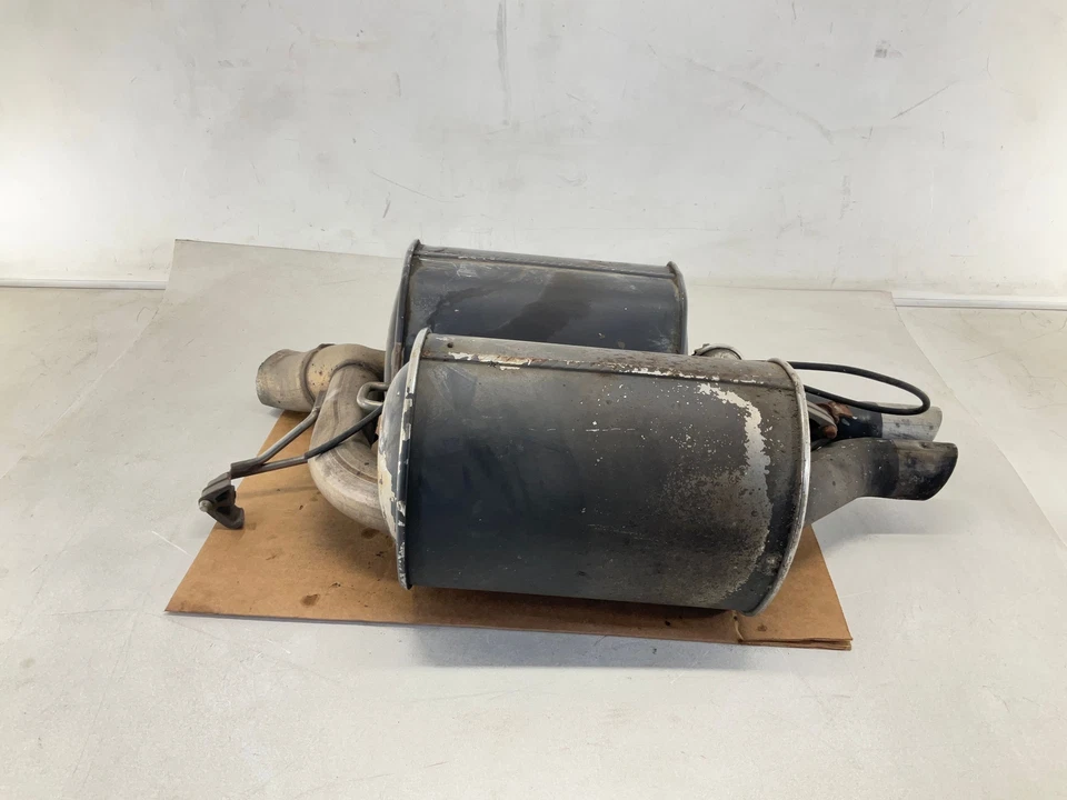 Silenciador de escape traseiro BMW 535xi 3.0L 2008 fabricante de equipamento original - Imagem 2 de 4