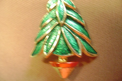 VINTAGE GOLD TONE CRYSTAL STAR ENAMELED CHRISTMAS TREE HOLIDAY BROOCH!!! - Picture 4 of 5