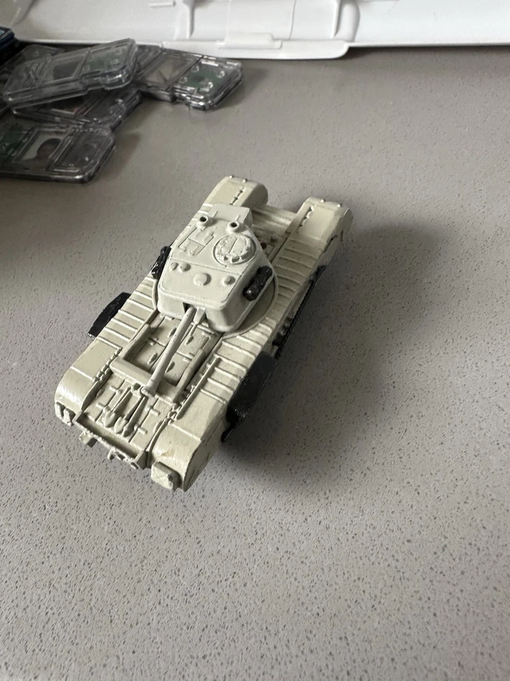 Vintage Zylmex T414 Churchill MK VII - 1:87 - Fundido - Imagem 2 de 4