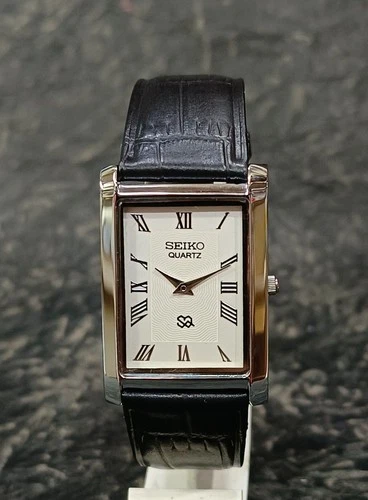 SEIKO Vintage Slim Quartz Roman Dial Tank Style Classic Dress Wristwatch