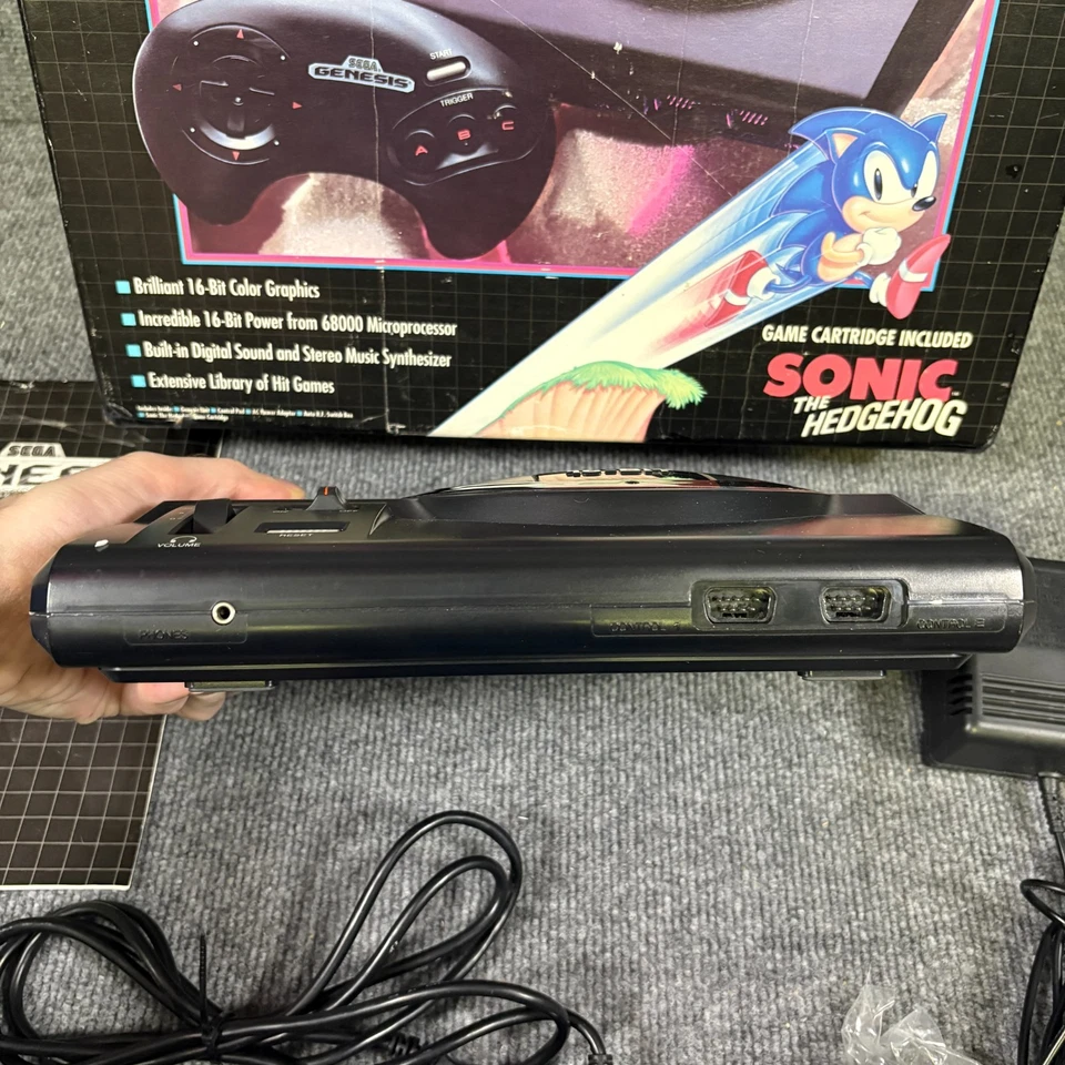Vintage Sega Genesis Model 1 High Definition Graphics Boxed Sonic Game OEM Rare - Image 3 of 4