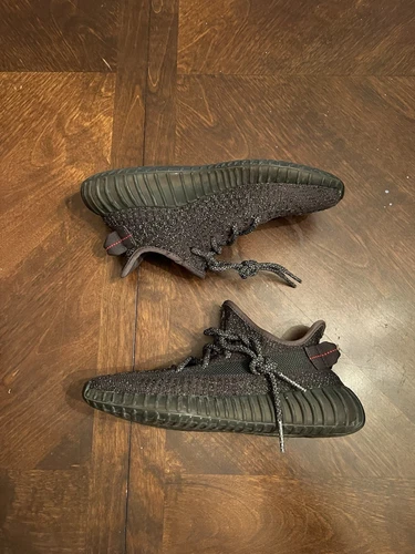 Taglia 5M Adidas Yeezy Boost 350 V2 nere statiche riflettenti FU9007