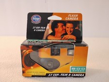 Kroger 800 Speed 27 Exposure Disposable Flash Camera 35mm Film New Sealed 2009.