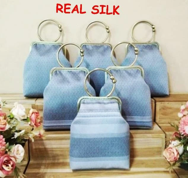 Bolso de Seda Real Mujer Tejido a Mano Bolso de Mano Móvil Nota Joyería Trabajo Regalo de San Valentín Foto 3 de 4
