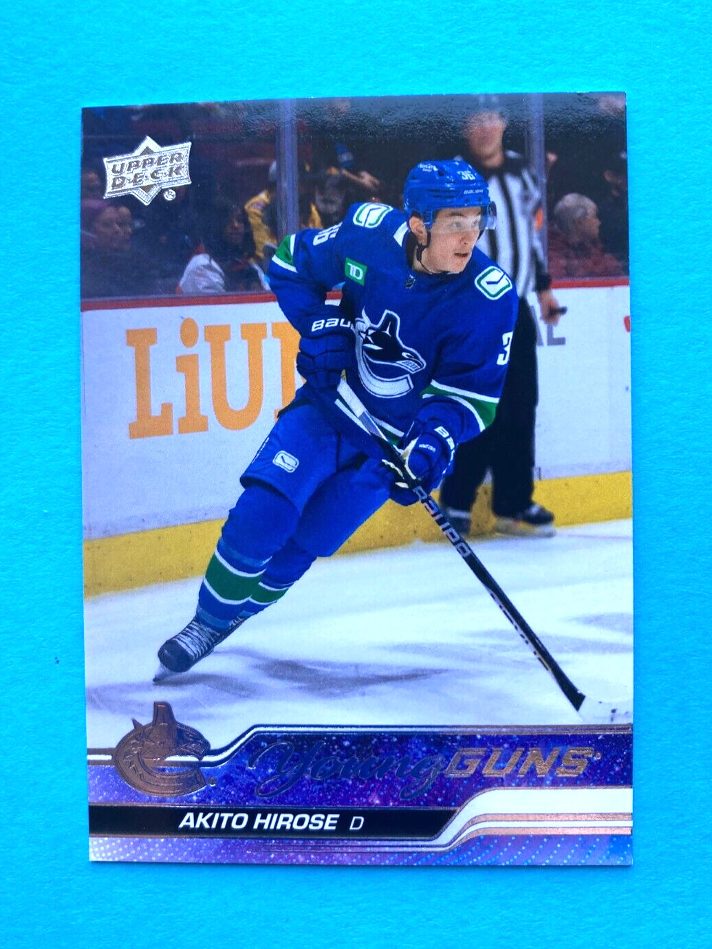 Akito Hirose 2023-24 Upper Deck Series 1 Young Guns RC #242 vancouver Canucks