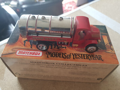Matchbox Collectibles: YFE11 - Mack AC Water Tanker OVP #135