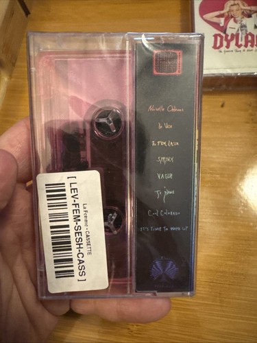 La Femme– Levitation Sessions CLEAR PINK CASSETTE SEALED - Picture 3 of 4