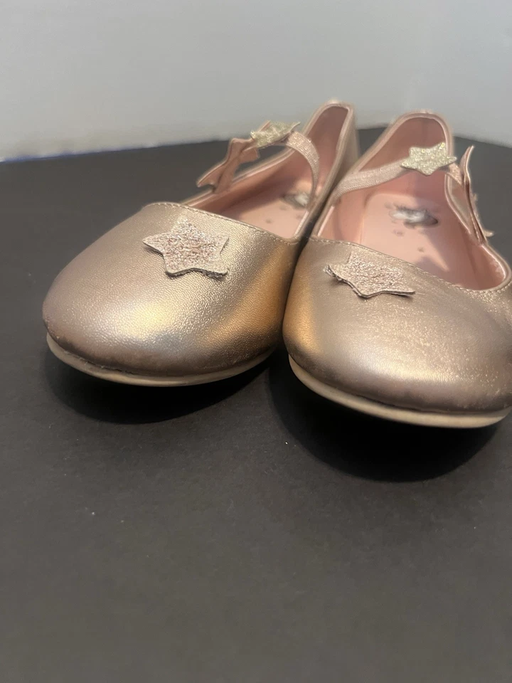 Girls Big Kid’s Shoe Size 2 Shoes Ballet Flats Rose Gold Color Mary Janes Stars - Image 3 of 4