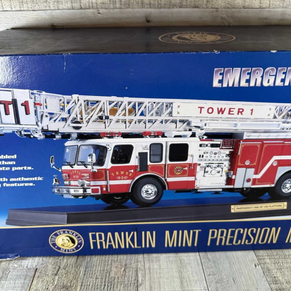 FRANKLIN MINT 1  /32 E -1 105 PLATFORM TOWER TRUCK TWH SWORD DCP FIRST GEAR  - Image 3 of 4