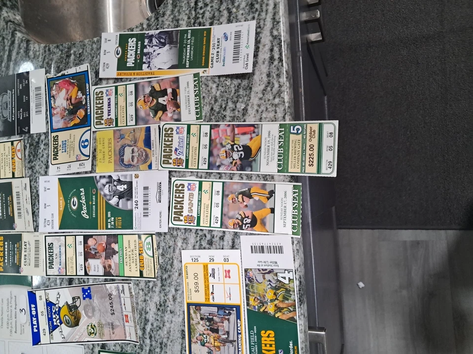 HUGE GREEN BAY PACKER TICKET STUB LOT FAVRE, REGGIE, RODGERS, FREEMAN, MATTHEWS - Image 3 of 4