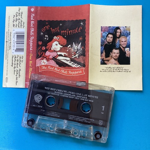 Red Hot Chili Peppers One Hot Minute Cassette Tape Album Aeroplane My Friends - Picture 2 of 2