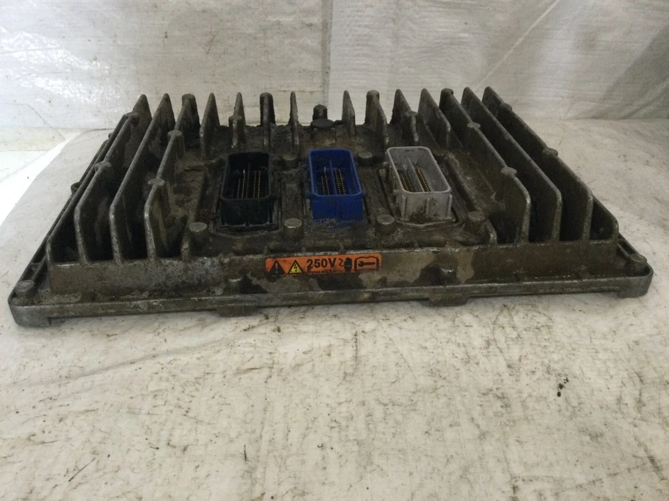 12644941 2011 Chevrolet Silverado 2500HD 6.6L Turbo Diesel Engine Computer OEM - Image 2 of 4