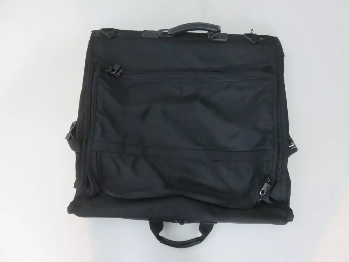 Tumi garment top