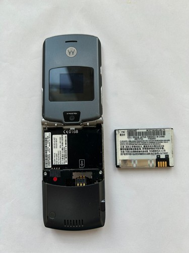 Motorola RAZR VGA 4x Zoom Flip Cell Phone w/ DCH3-05US-0300 Power Supply Charger - Afbeelding 12 van 17