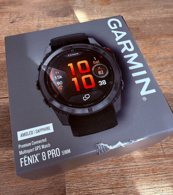 fēnix 8 Pro   51 mm, AMOLED - Sapphire, Carbon Gray DLC Titanium with 3 Bands