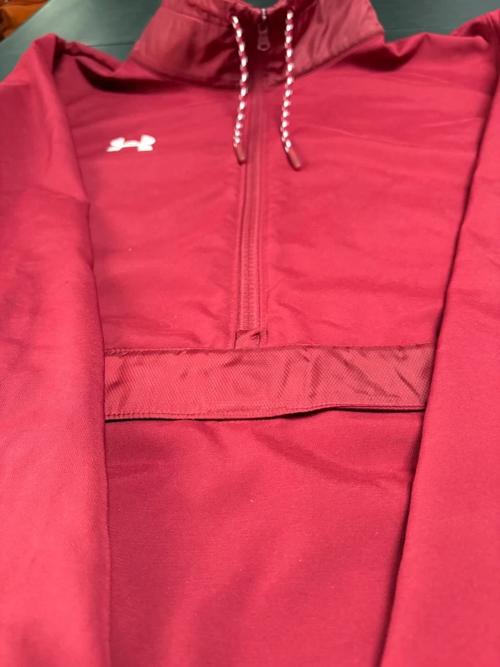 Under Armour Windbreaker Lined Jacket. XL. Front Pocket. Cranberry Red. - Image 3 of 4