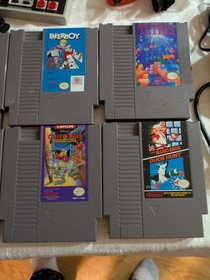 Nintendo Nes Console System W/ 2 Controllers Zapper - 8 Games Console Tested