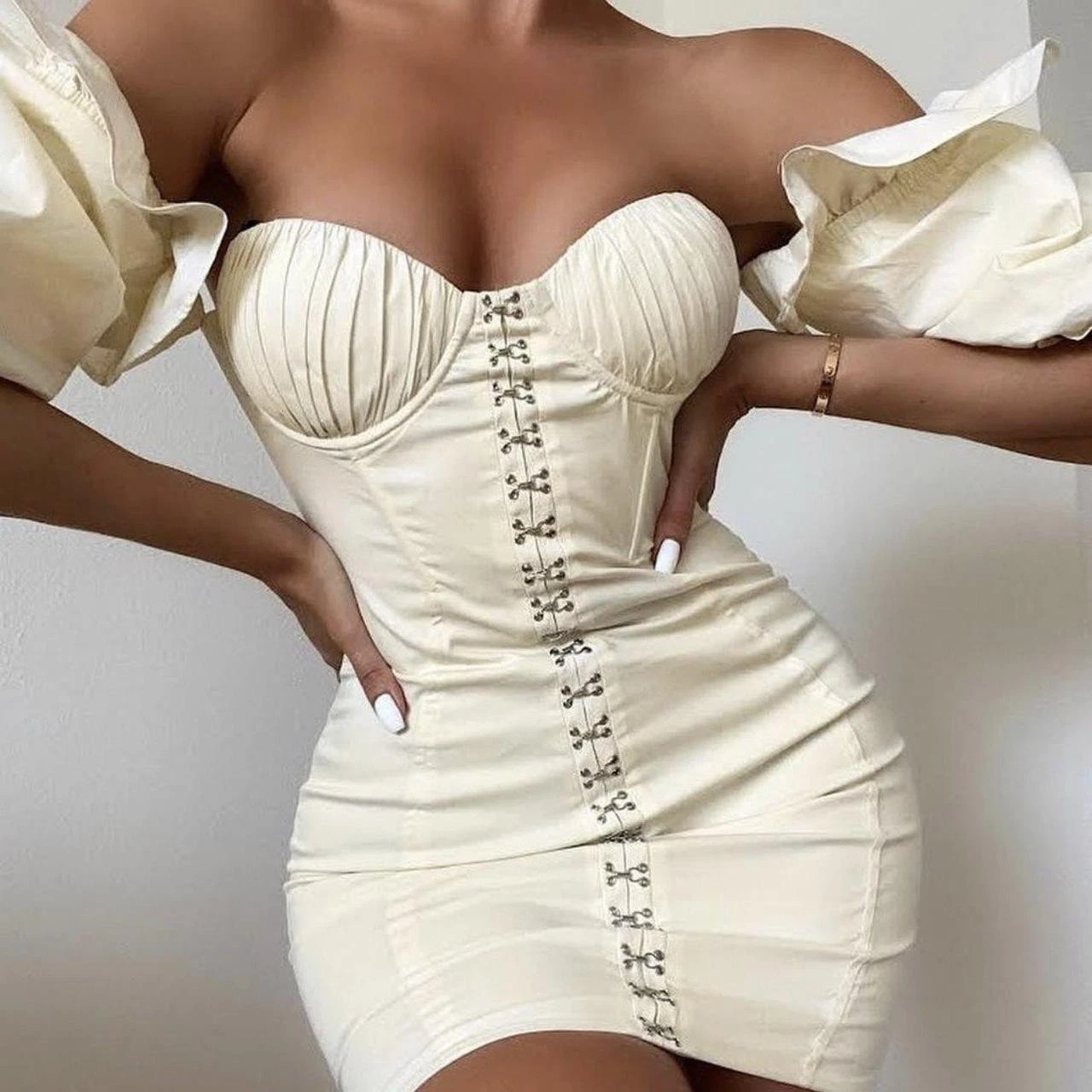 UNDERCOVER Oh Polly Secret Romance Mini abito corsetto manica a sbuffo in avorio taglia US 8