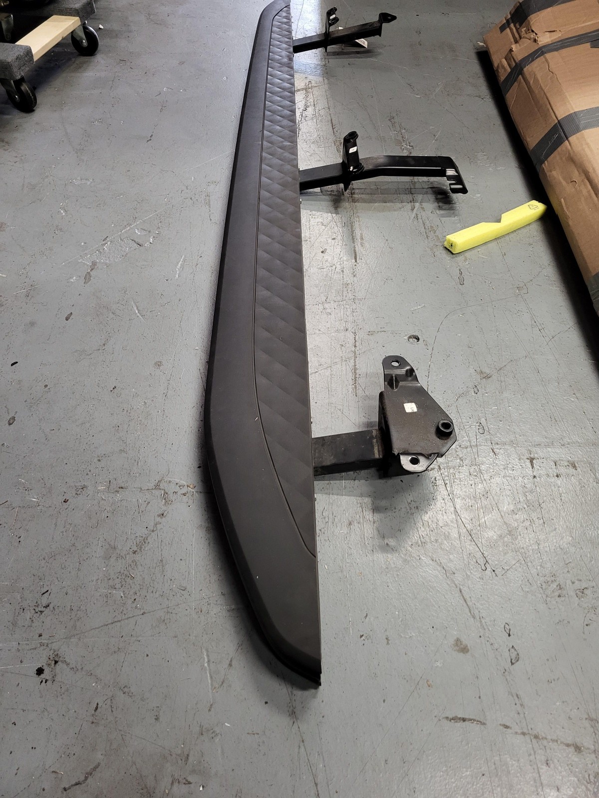 2016-2020 Bentley Bentayga Left Driver Running Board Step OEM