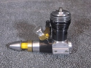 Cox Tee Dee 049 Modellflugmotor. 0 8 ccm. Glühkerzenzündung