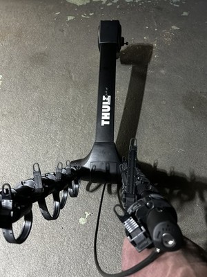 Thule Apex XT 5 Hanging Hitch Bike Rack w/HitchSwitch Tilt-Down 5 Bikes 9026XT
