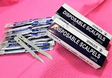 20 DISPOSABLE STERILE SURGICAL SCALPELS BLADES #10 & 22 WITH PLASTIC HANDLE 