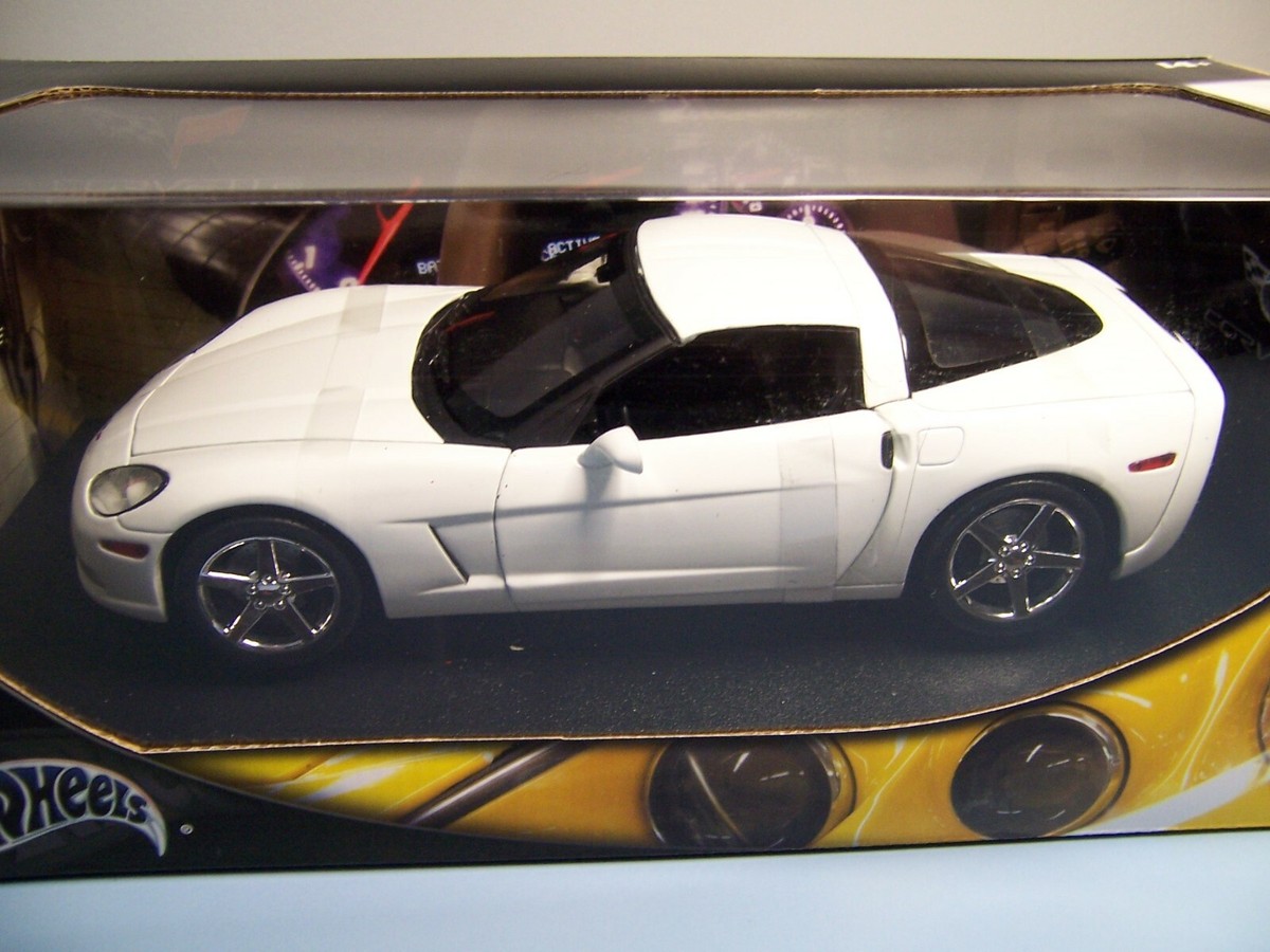 ミニカー Hot Wheels Corvette 1/18 NEW Hot Wheels - 1:18 Chevy Corvette C6 - SILVER | eBay