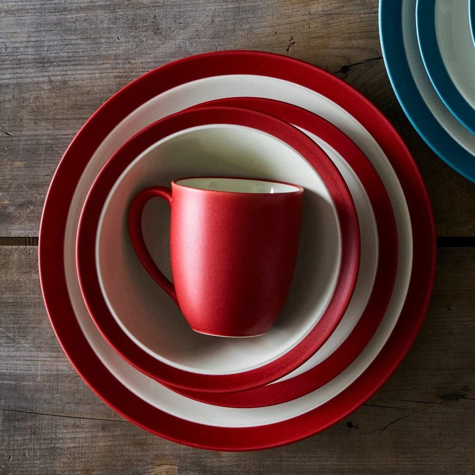 Colorwave Raspberry 4-Piece Curve Place Setting, Service for 1 - Image 2 of 4