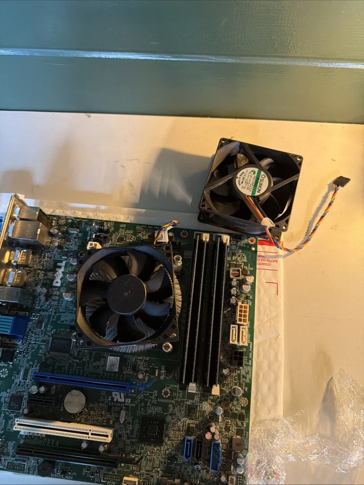 Intel Xeon E3-1240 v3 w/ Motherboard, RAM, and fan - Image 2 of 4