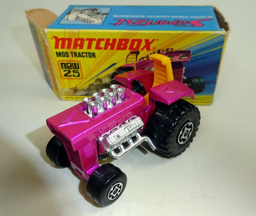 Matchbox Superfast n.o 25B Mod Tractor placa inferior púrpura negra excelente en caja - Imagen 2 de 4